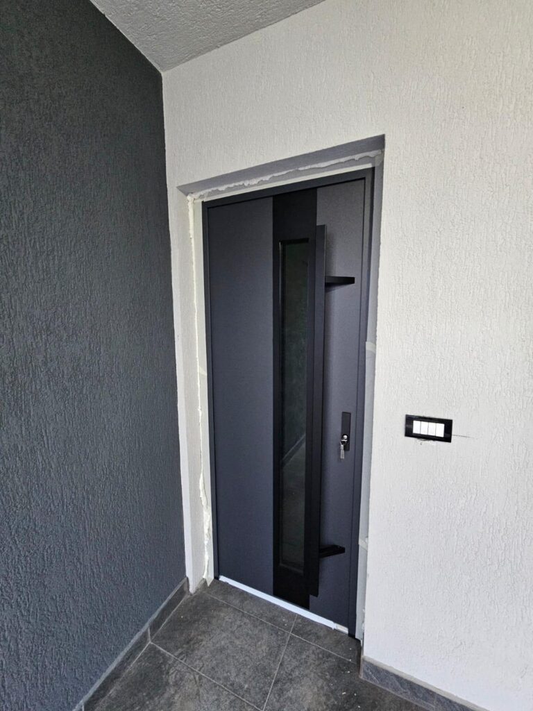 Ușă de exterior PORTA THERMO — montaj Pro Casa Doors